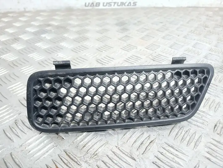 Renault Scenic I (1996 - 2003) 7700428466 Верхняя решетка радиатора — фото 1
