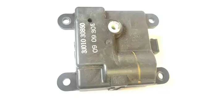 Nissan Qashqai (2006 - 2010) 3J01030850 Двигатель задвижки потока воздуха — фото 1