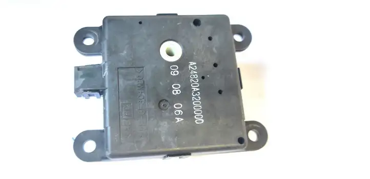 Nissan Qashqai (2006 - 2010) A24820A32 Двигатель задвижки потока воздуха — фото 1