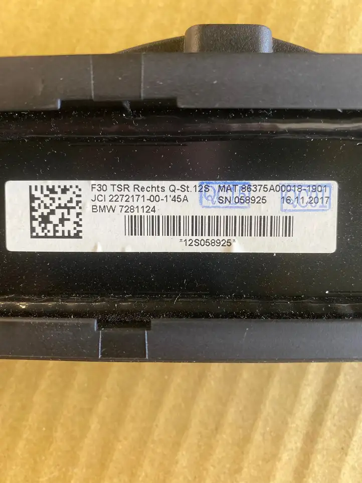 BMW 3 F30 F35 F31 (2012 - 2018)  7281124 Солнцезащитная шторка на заднем боковом окне универсала