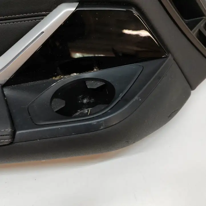 BMW X7 G07 (2018 - ) 7951147 Прочая отделка багажника — фото 3