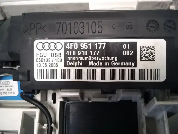 Audi A6 S6 C6 4F (2004 - 2008) 4F0951177 Передняя подсветка — фото 4
