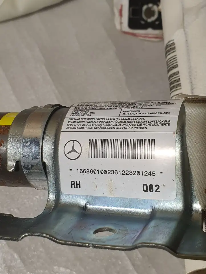 Mercedes-Benz GL X166 (2013 - 2019) A1668601002 Боковая подушка безопасности шторка — фото 2