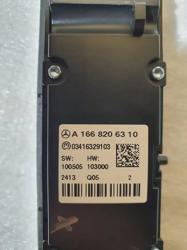 Mercedes-Benz GL X166 (2013 - 2019) A1668206310 Блок кнопок на панели — фото 3