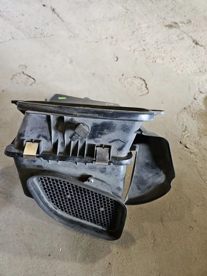 Mercedes-Benz GL X164 (2006 - 2012) A1648300453 Детали воздухозаборника — фото 4
