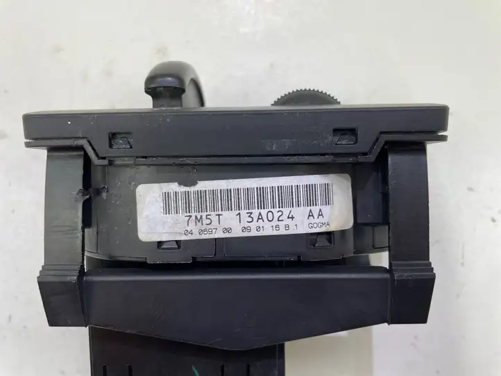 Ford Kuga I (2008 - 2012) 7M5T13A024AA Включатель фонарей — фото 3