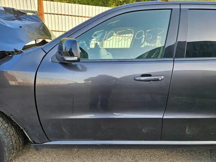 Dodge Durango (2013 - ) Дверь — фото 1