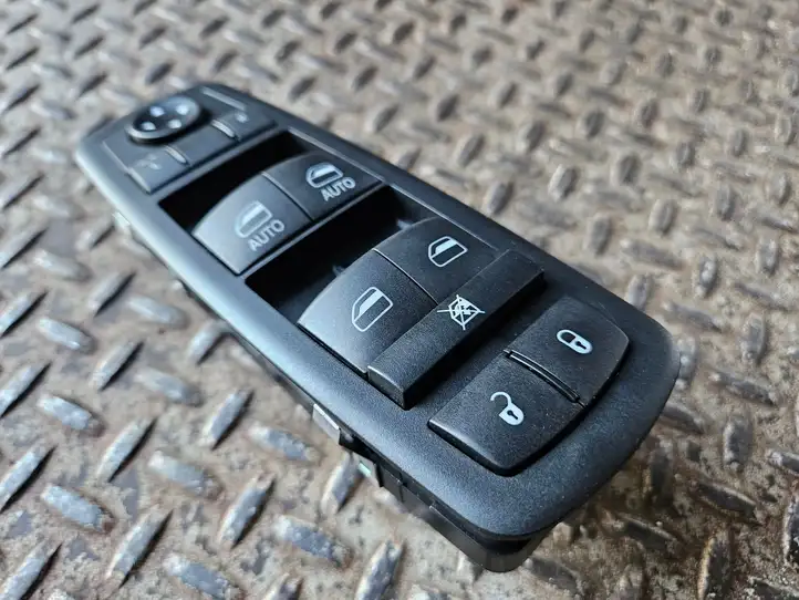 Dodge Durango (2013 - ) 68319802AA Кнопка стеклоподъемников — фото 2