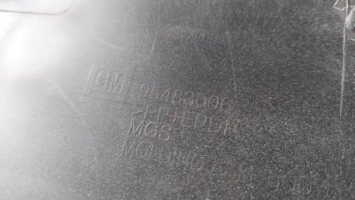 Buick Encore II (2019 - ) 95483006 Молдинги задней двери — фото 4