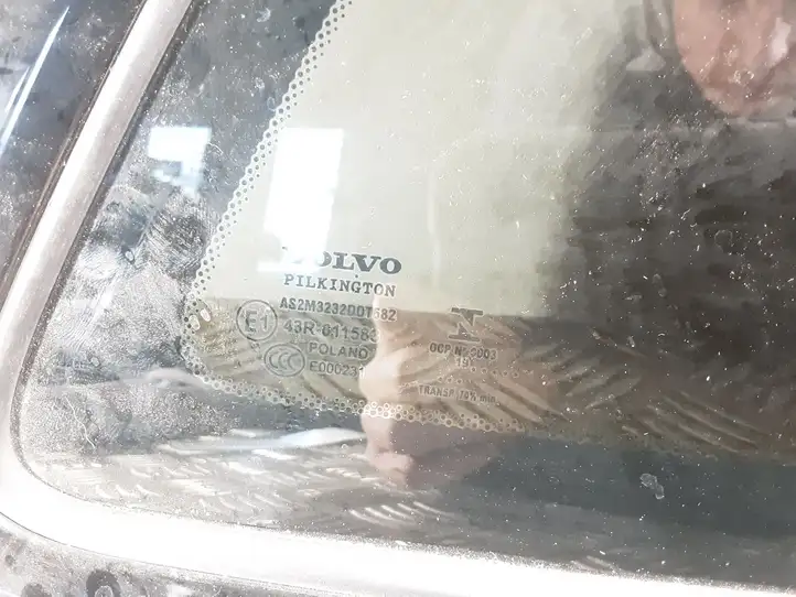 Volvo XC60 (2017 - ) 32244903 Заднее боковое стекло — фото 3