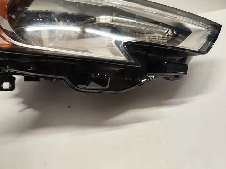 Audi A3/S3 8V (2012 - 2016) 8V0941006E Передняя фара — фото 2