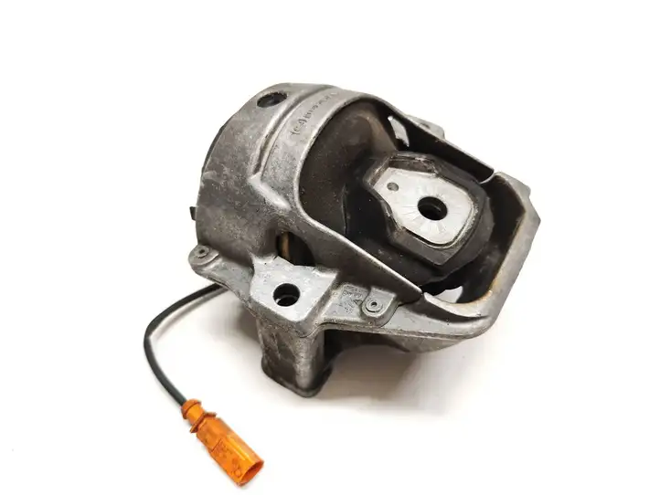 Audi A5 8T 8F (2011 - 2016) 8R0199381 Опора двигателя — фото 1