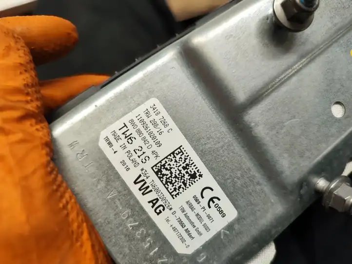 Audi A4 S4 B9 (2015 - 2019) 8W0880842D Коленная подушка безопасности — фото 3