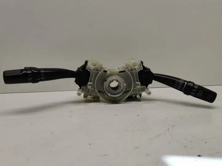 Toyota Avensis T220 (2000 - 2003) 96229005 Включатель фонарей — фото 1