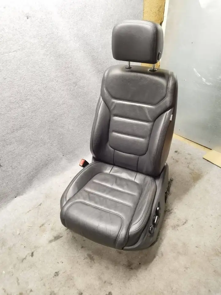 Volkswagen Touareg II (2010 - 2018) 7P6971363AM Переднее сиденье водителя — фото 1