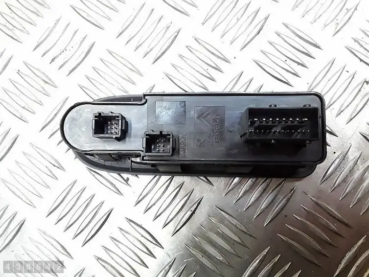 Citroen C5 (2008 - 2017) 96644917XT Кнопка стеклоподъемников — фото 2