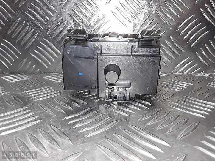 BMW 3 E90 E91 (2005 - 2012) 693279403 Включатель фонарей — фото 2