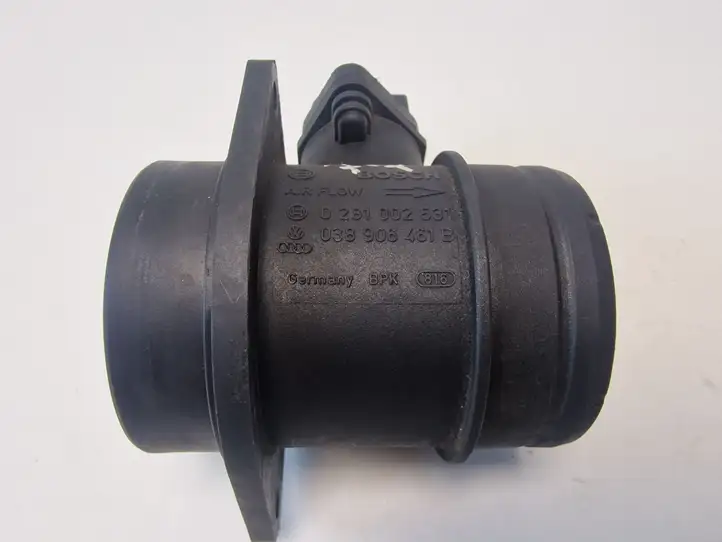 Volkswagen Golf V (2003 - 2009) 038906461B Датчик массового расхода воздуха — фото 2