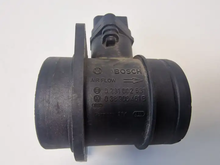 Volkswagen Golf V (2003 - 2009) 038906461B Датчик массового расхода воздуха — фото 3