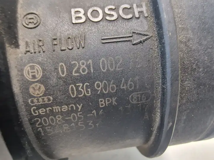 Volkswagen PASSAT B6 (2005 - 2010) 03G906461C Датчик массового расхода воздуха — фото 3