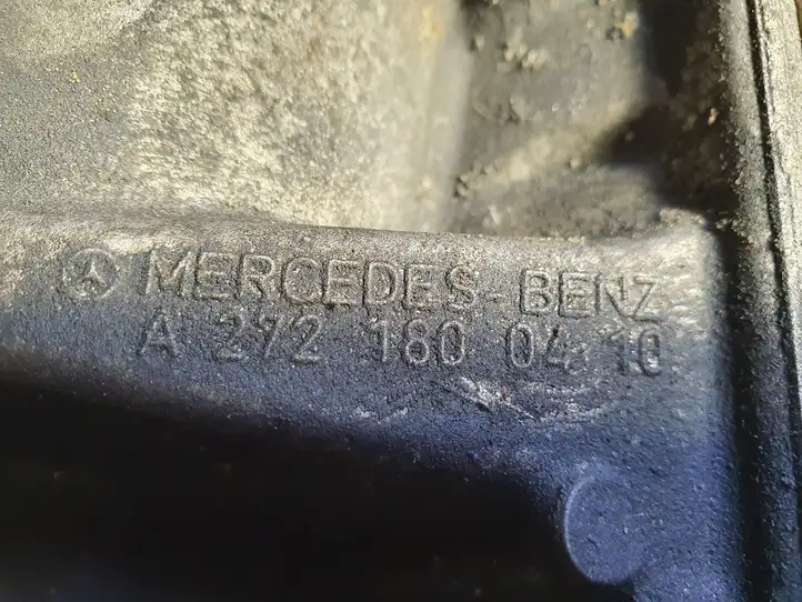 Mercedes-Benz GL X164 (2006 - 2012) A2721800410 Кронштейн масляного фильтра — фото 4