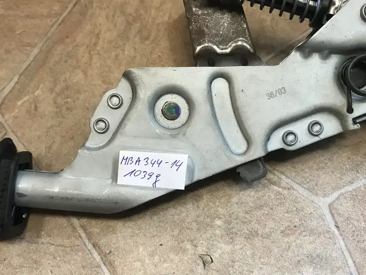 BMW 6 E63 E64 (2002 - 2010) 4028518 Механизм ручного тормоза (в салоне) — фото 9