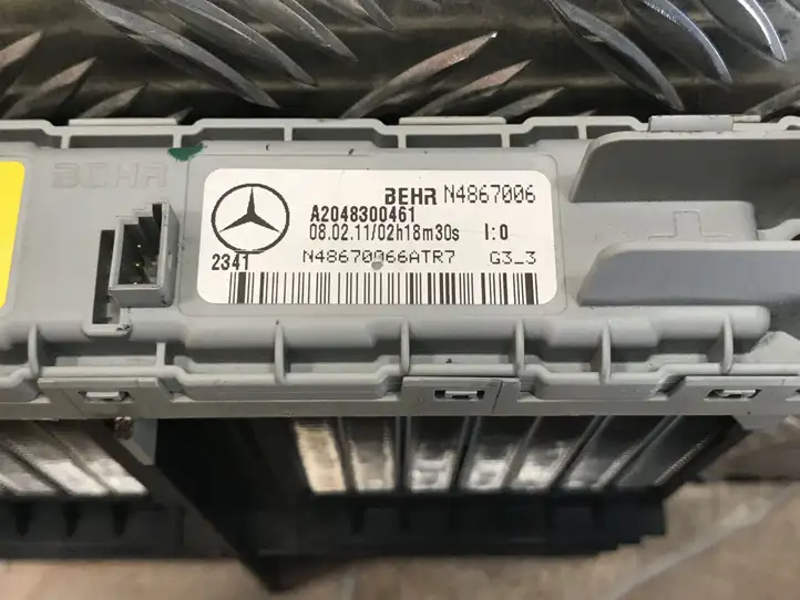 Mercedes-Benz C W204 (2007 - 2014) A2048300461 Электрический отопитель салона — фото 8
