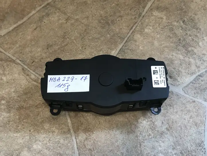 BMW X3 F25 (2010 - 2017) 9192745 Включатель фонарей — фото 10