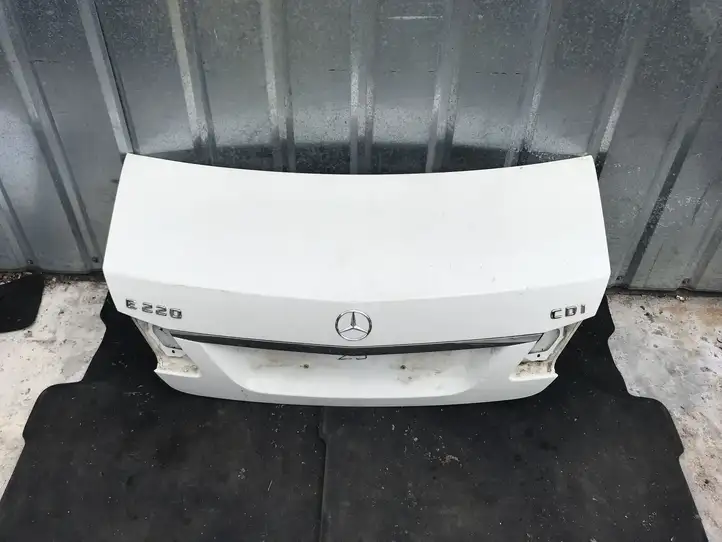 Mercedes-Benz E W212 (2009 - 2016) Крышка багажника — фото 1