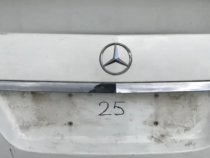Mercedes-Benz E W212 (2009 - 2016) Крышка багажника — фото 12