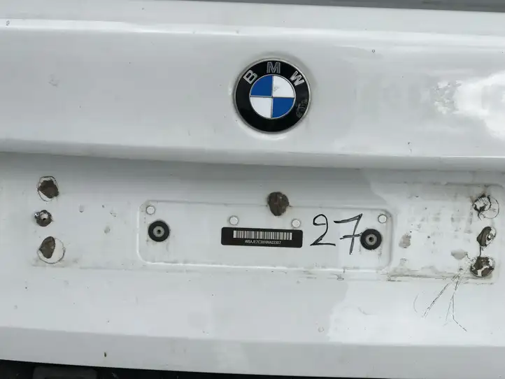 BMW 5 G30 G31 (2016 - ) Крышка багажника — фото 13