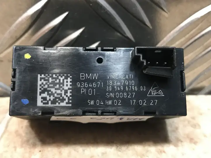 BMW 5 G30 G31 (2016 - ) 9364671 Включатель обогрева — фото 4