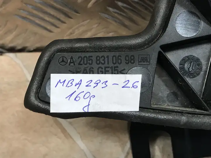Mercedes-Benz C W205 (2014 - 2021) A2058310698 Прочие детали салона — фото 7
