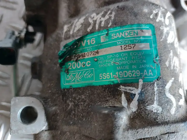 Ford Fiesta (2006 - 2008) 5S6119D629AA Компрессор (насос) кондиционера воздуха — фото 4