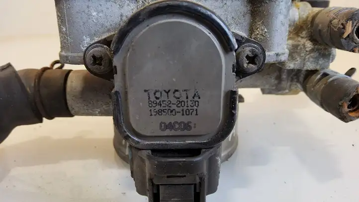 Toyota Avensis T250 (2003 - 2006) 8945220130 Дроссельная заслонка — фото 2