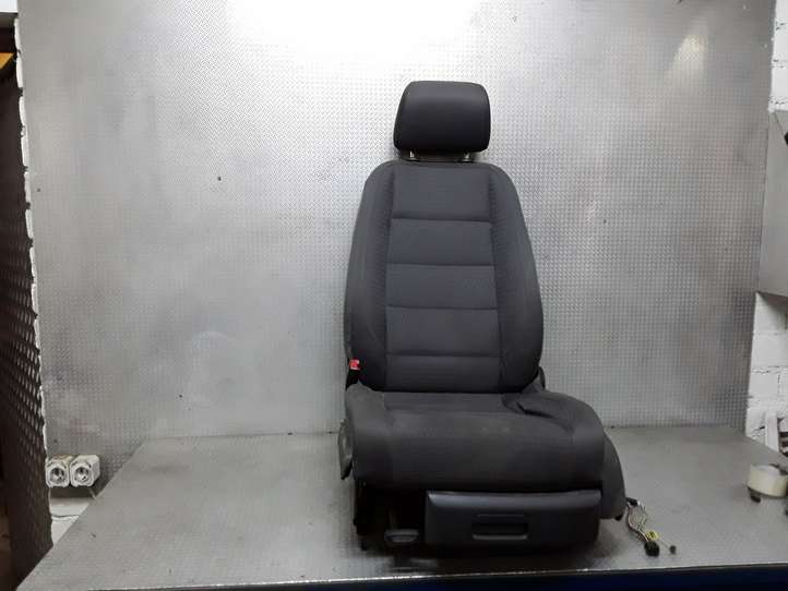 Volkswagen Touran I (2003 - 2010)   Комплект отделки дверей
