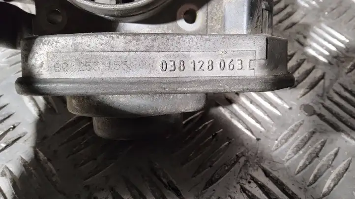 Volkswagen Caddy (1995 - 2004) 038128063C Дроссельная заслонка — фото 2