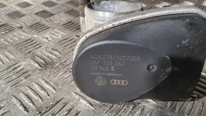 Audi A3/S3 8L (2000 - 2003) 06F133062 Дроссельная заслонка — фото 3
