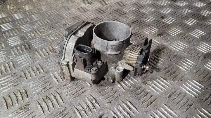 Audi A4 S4 B5 8D (1999 - 2001) 058133063C Дроссельная заслонка — фото 1