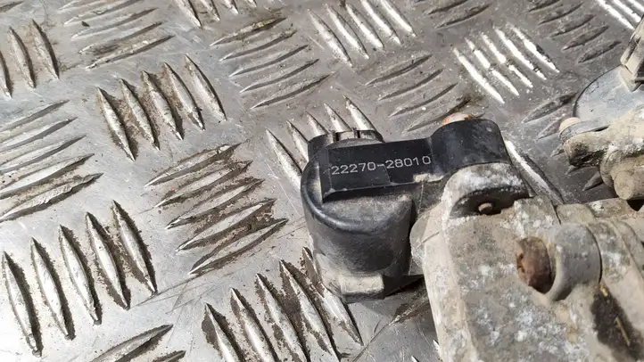 Toyota RAV 4 (XA20) (2000 - 2005) 2227028010 Дроссельная заслонка — фото 3