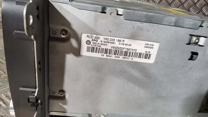 Volkswagen PASSAT B6 (2005 - 2010) 1K0035186R Магнитола / мультимедийная система — фото 3