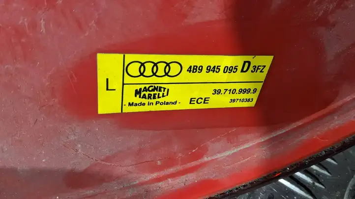 Audi A6 S6 C5 4B (1997 - 2001) 4B9945095D Задний фонарь в кузове — фото 3