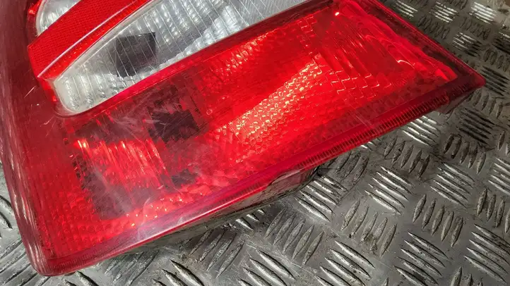 Skoda Fabia Mk1 (6Y) (1999 - 2007) 6Y6945095 Задний фонарь в кузове — фото 2