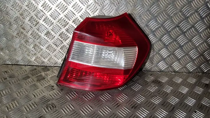 BMW 1 E81 E87 (2004 - 2011) 692450212 Задний фонарь в кузове — фото 1