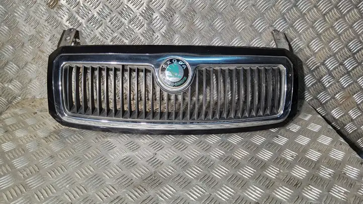 Skoda Fabia Mk1 (6Y) (1999 - 2007) 6Y0853668 Передняя решетка — фото 1