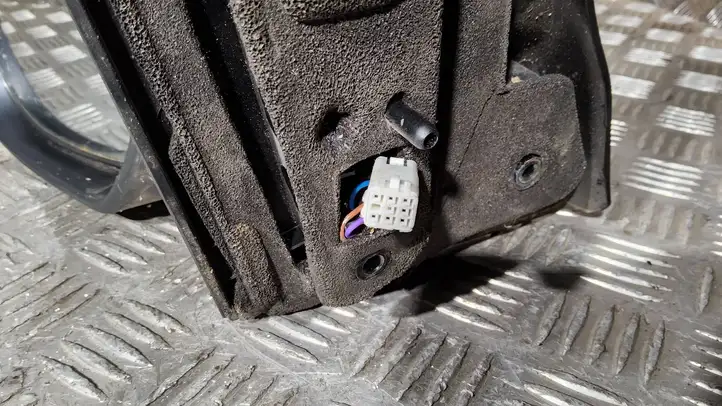 Mazda 2 (2007 - 2010) E4022683 Боковое зеркало с электроприводом — фото 3