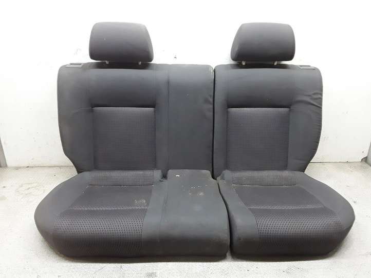 Volkswagen Polo (2001 - 2005)   Комплект отделки дверей
