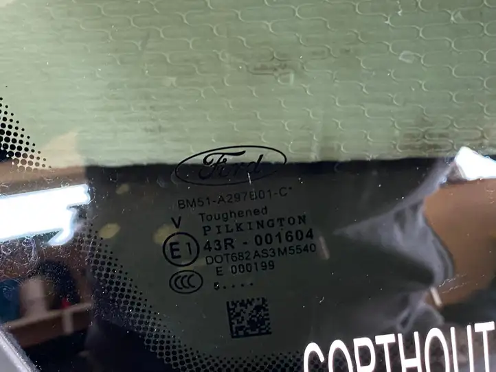 Ford Focus ST (2015 - 2018) BM51A297B01C Заднее боковое стекло — фото 2