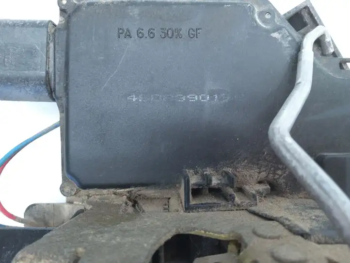 Audi A6 S6 C5 4B (1997 - 2001) 4B08390158 Замок задней двери — фото 4
