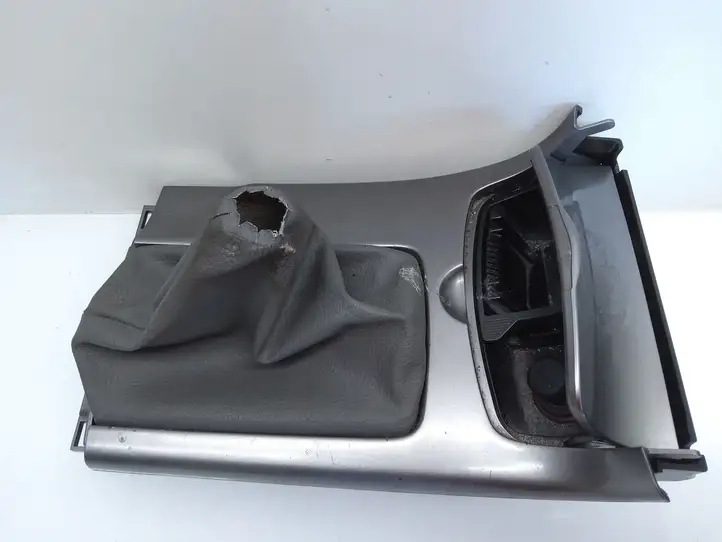 Mazda 6 (2002 - 2005) GJ6A64334 Передняя пепельница — фото 1